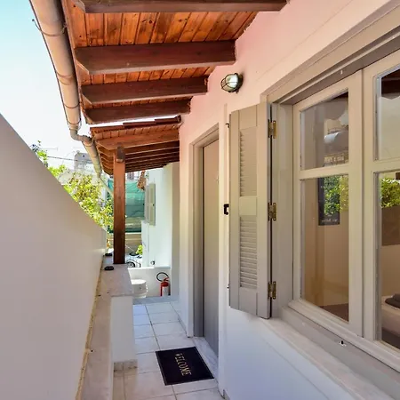 Urban Manos La Canea