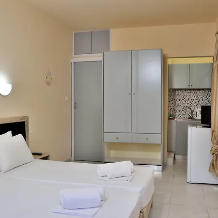 Urban Manos La Canea