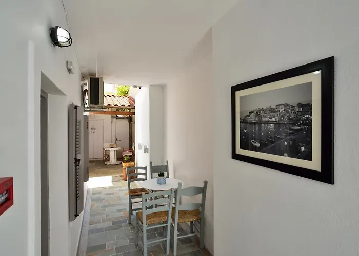 Urban Manos Мини-отель Ханья