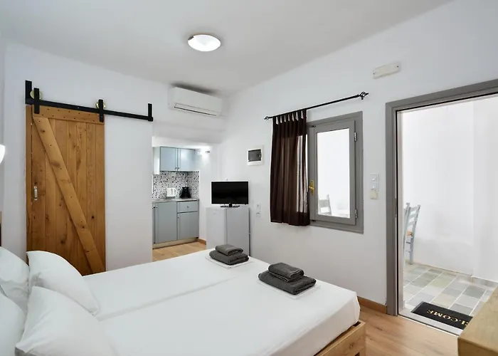 Urban Manos Ханья