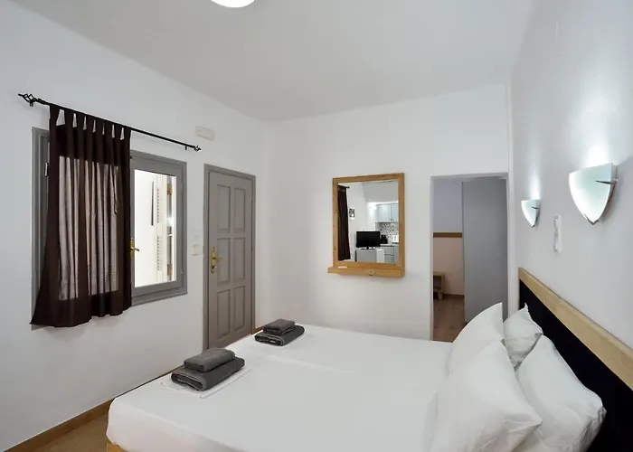 Urban Manos Ханья