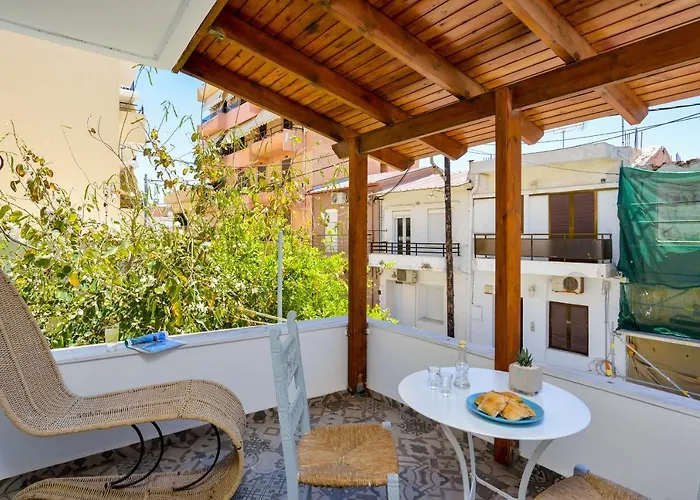 Urban Manos Ханья