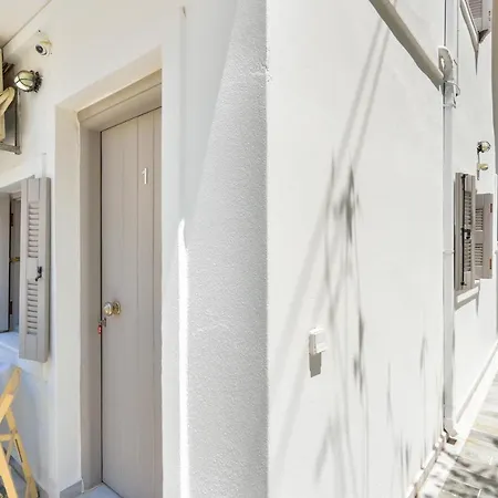 Mini-hôtel Urban Manos 3*