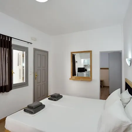 Urban Manos La Canée