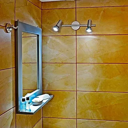 Inn Urban Manos 3*