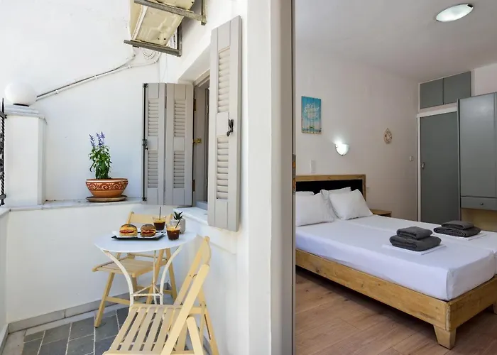 Urban Manos Hriszí Aktí Haniá