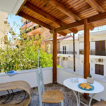 Urban Manos خانيا