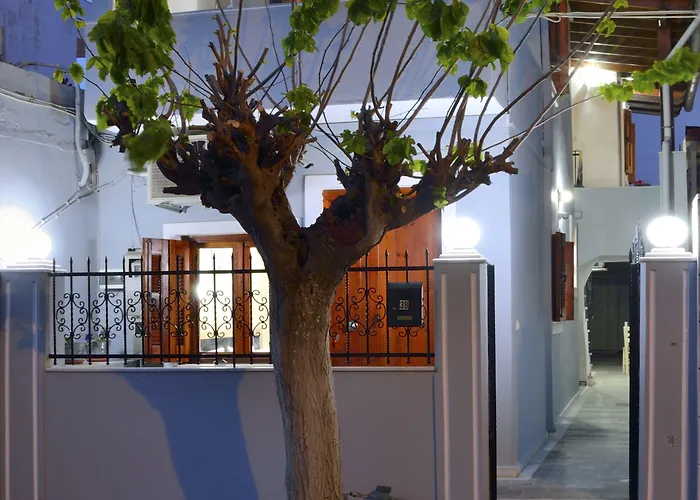 Urban Manos אורחן חאניה