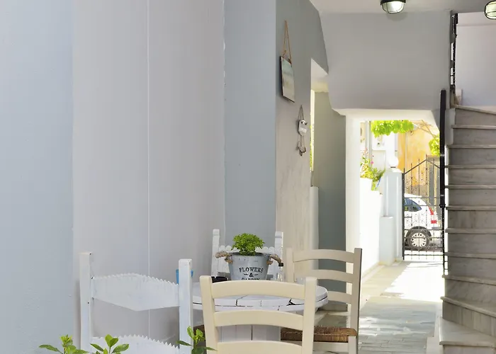 Urban Manos אורחן 3*